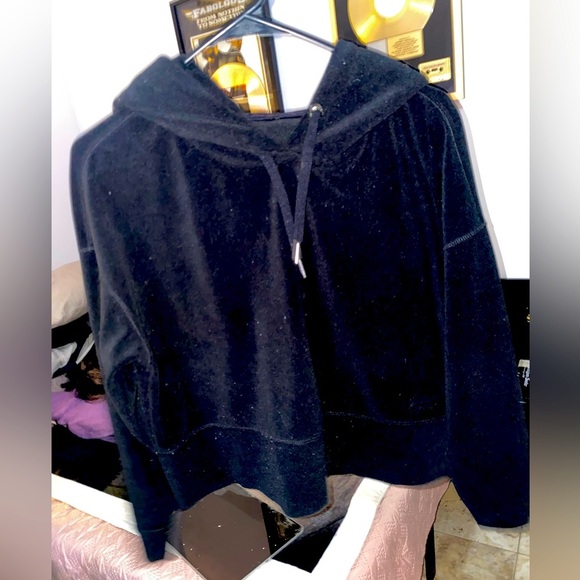 New ck Gorgeous vintage semi cropped oversized hoodie by vintage Calvin … - Picture 14 of 14